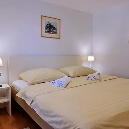 Beakovic Apartment Silo (Krk)