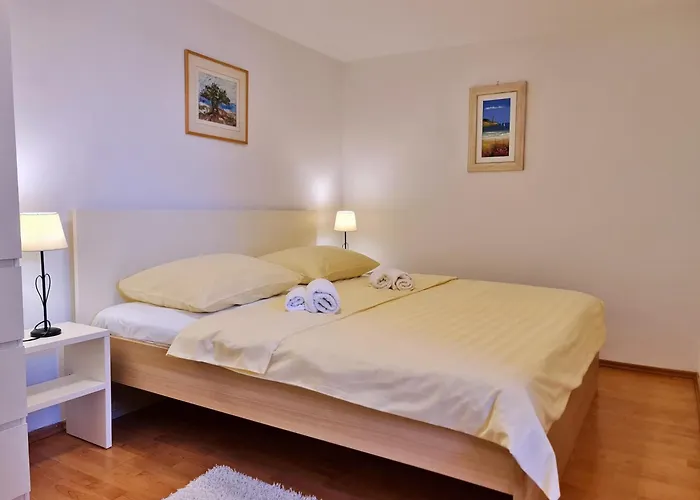 Beakovic Apartment Silo (Krk)
