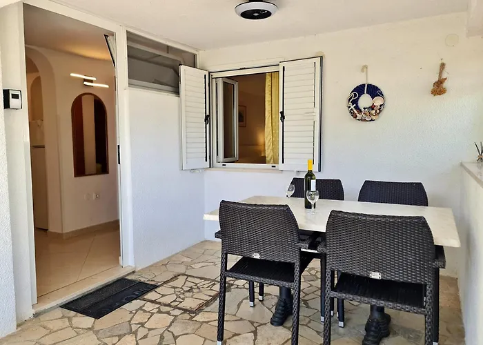 Beakovic Apartment *