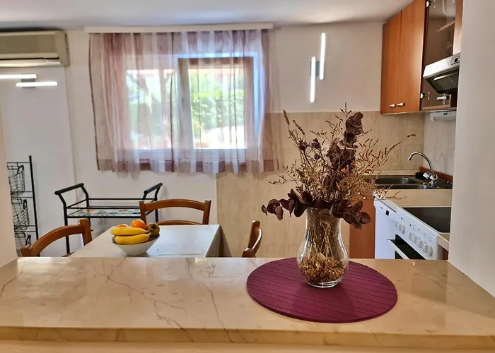 Beakovic Apartment Silo (Krk)