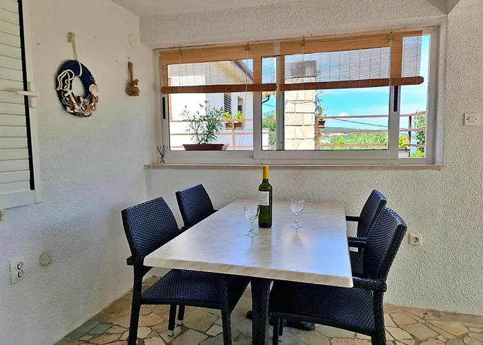 Beakovic Apartment Silo (Krk)